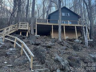 88 Mountain Farm Road, Burnsville, NC 28714