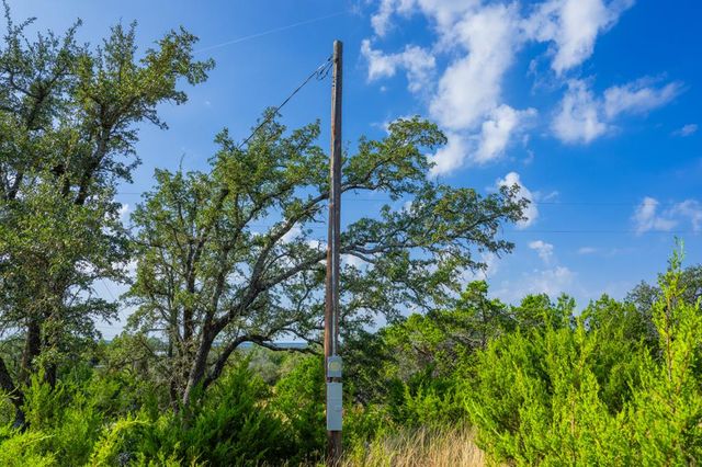 605 Elkhorn Circle, Mountain Home, TX 78058