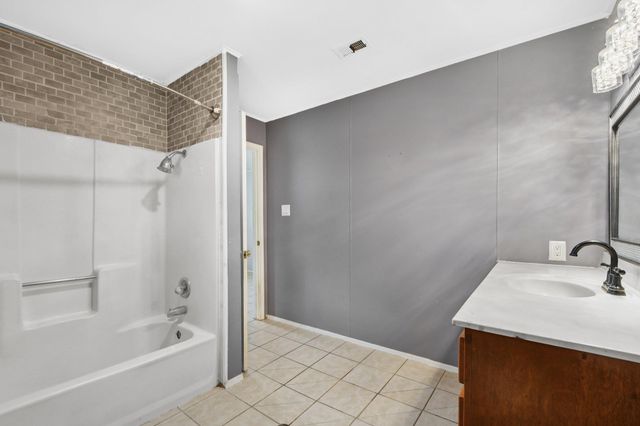 709 Harvey Ave, Burnet, TX 78611