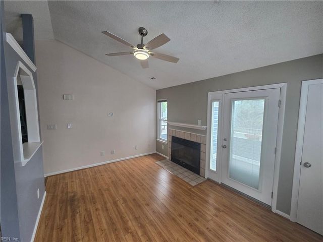 12759 Saint James Pl Apt G, Newport News, VA 23602