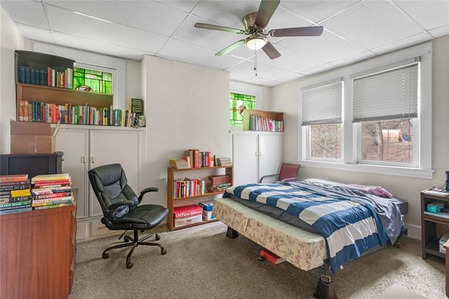 425 Braddock Rd, Forest Hills Boro, PA 15221
