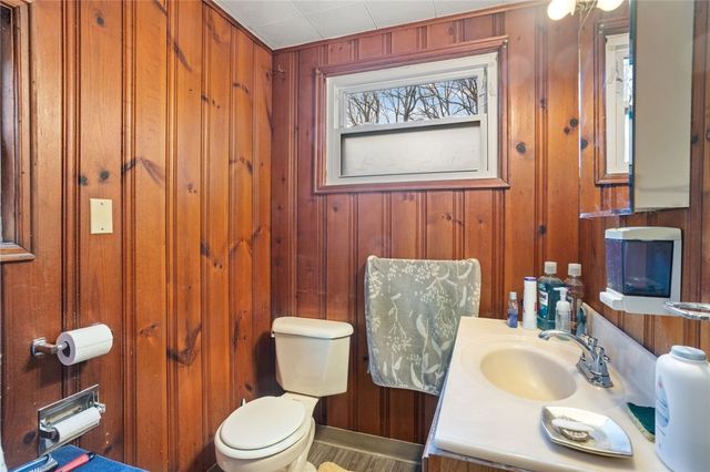 425 Braddock Rd, Forest Hills Boro, PA 15221