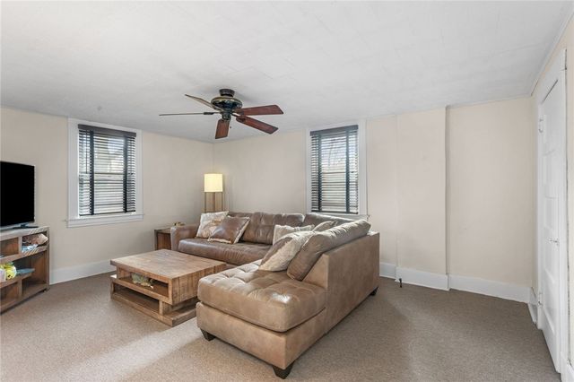425 Braddock Rd, Forest Hills Boro, PA 15221