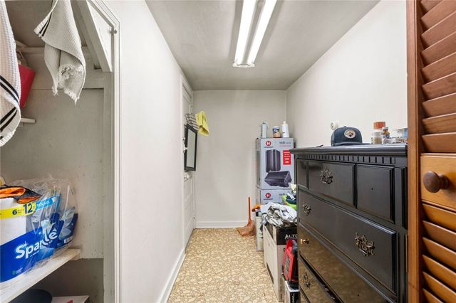 425 Braddock Rd, Forest Hills Boro, PA 15221