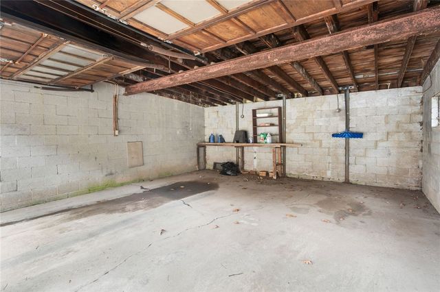 425 Braddock Rd, Forest Hills Boro, PA 15221