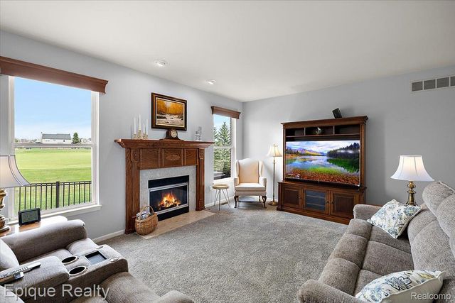 1014 Chelsea Boulevard, Oxford Charter Township, MI 48371