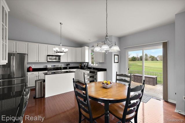 1014 Chelsea Boulevard, Oxford Charter Township, MI 48371