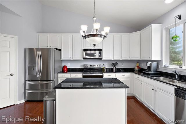 1014 Chelsea Boulevard, Oxford Charter Township, MI 48371