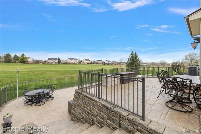 1014 Chelsea Boulevard, Oxford Charter Township, MI 48371