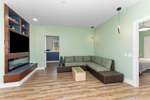 1835 Gloryfield Drive, Byron Center, MI 49315