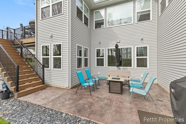 1835 Gloryfield Drive, Byron Center, MI 49315