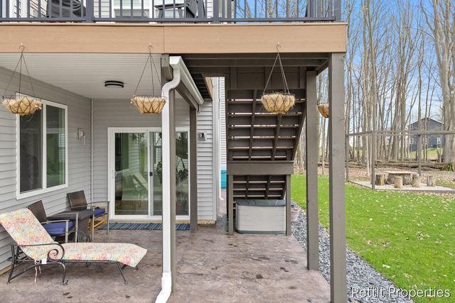 1835 Gloryfield Drive, Byron Center, MI 49315