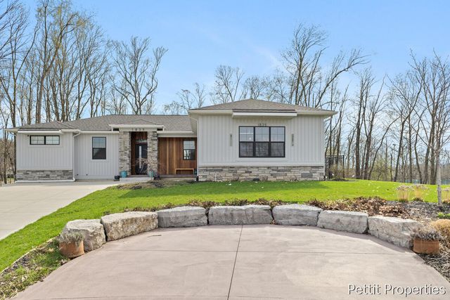1835 Gloryfield Drive, Byron Center, MI 49315