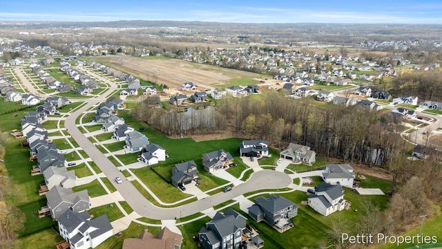 1835 Gloryfield Drive, Byron Center, MI 49315