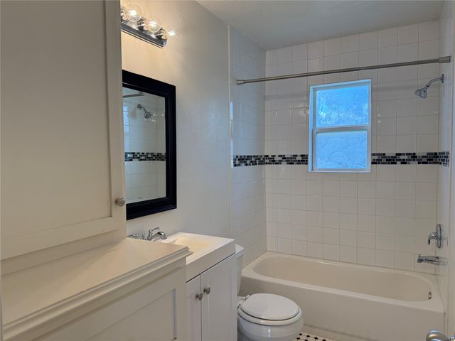 425 E 9th Street 9, Houston, TX 77007