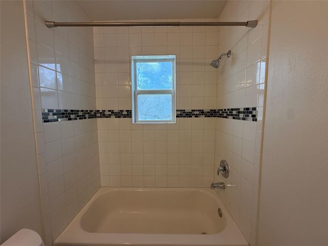 425 E 9th Street 9, Houston, TX 77007