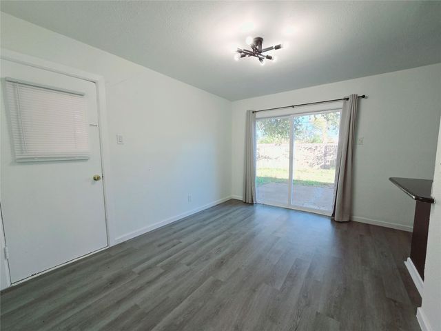 620-622 Royal Crest Drive, Richardson, TX 75081