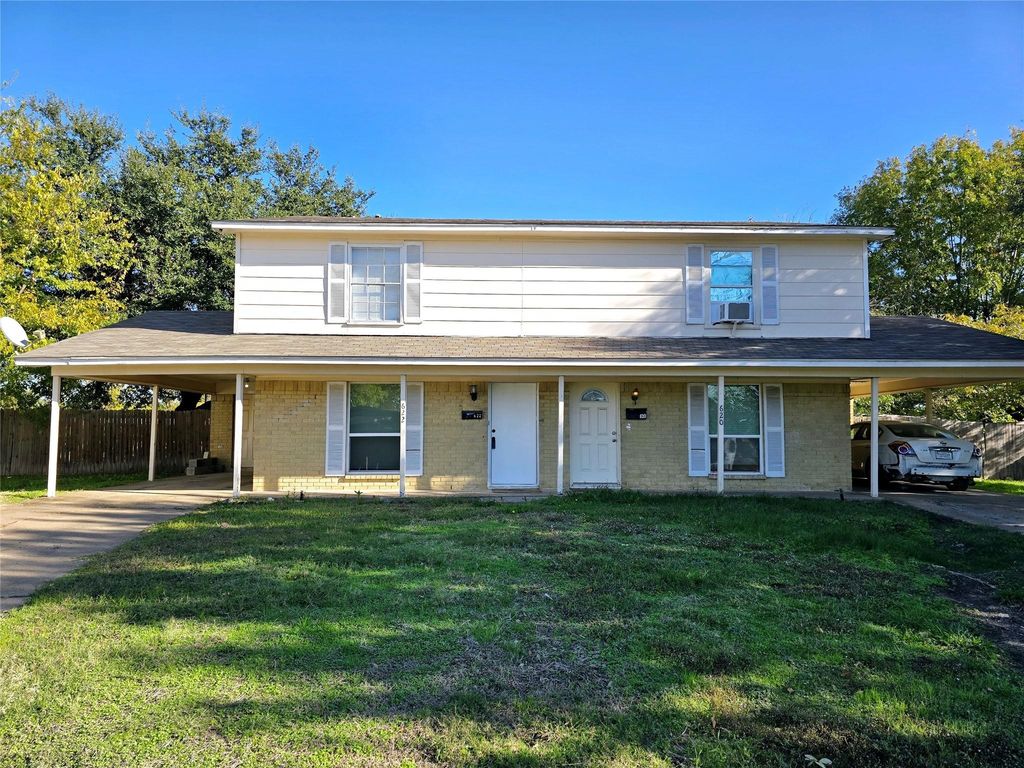 620-622 Royal Crest Drive, Richardson, TX 75081