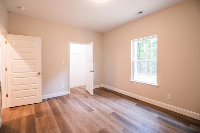 1407 Mountain View Road, Benton, TN 37307