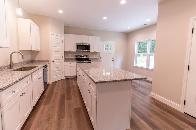 1407 Mountain View Road, Benton, TN 37307