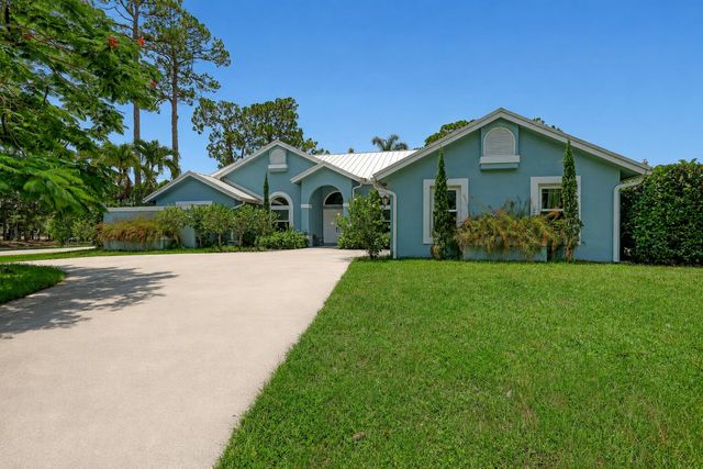 12925 Saint Davids Court, Wellington, FL 33414