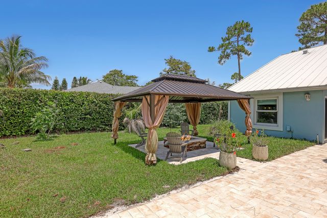 12925 Saint Davids Court, Wellington, FL 33414