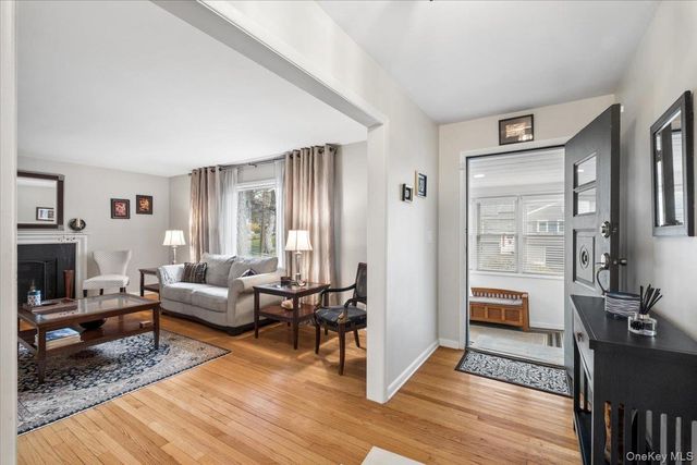 12 Collyer Place, White Plains, NY 10605