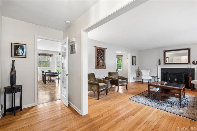 12 Collyer Place, White Plains, NY 10605