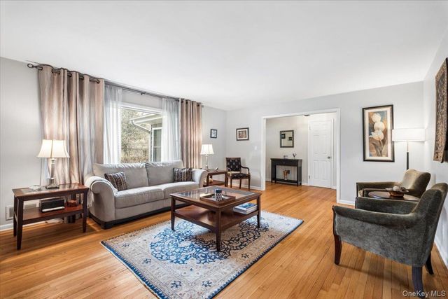 12 Collyer Place, White Plains, NY 10605