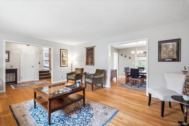 12 Collyer Place, White Plains, NY 10605