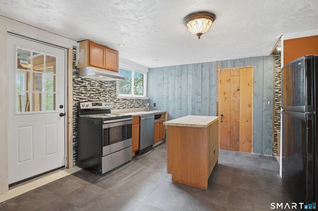 46 Pleasant Street, Torrington, CT 06790