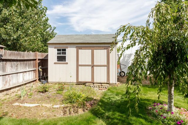 701 S Stevens St, Deer Park, WA 99006