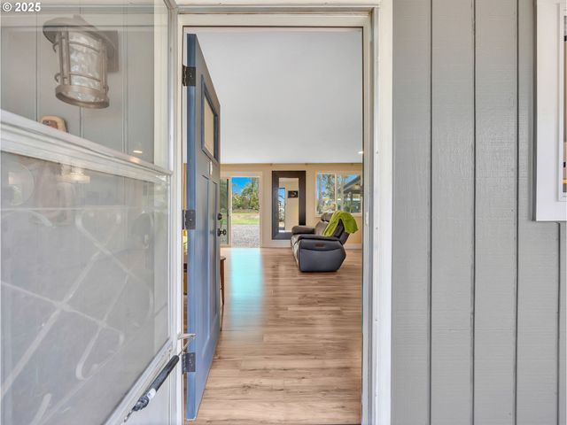 31738 Se HINMAN Ave, Estacada, OR 97023