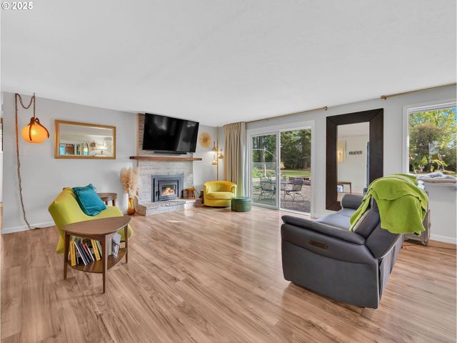 31738 Se HINMAN Ave, Estacada, OR 97023