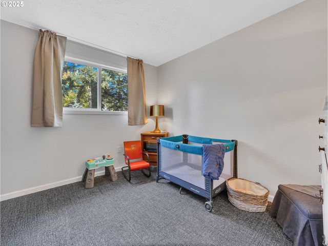 31738 Se HINMAN Ave, Estacada, OR 97023