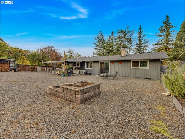 31738 Se HINMAN Ave, Estacada, OR 97023