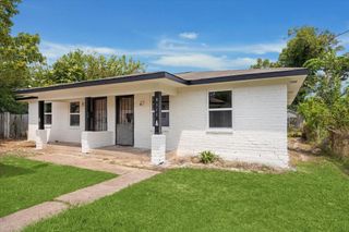 5111 Clover Street B, Houston, TX 77033