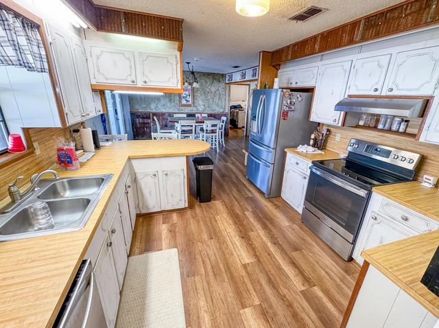 724 W Highway 11, Daingerfield, TX 75638