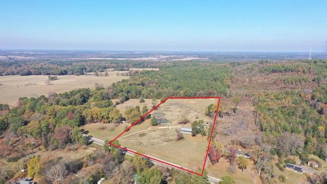 724 W Highway 11, Daingerfield, TX 75638