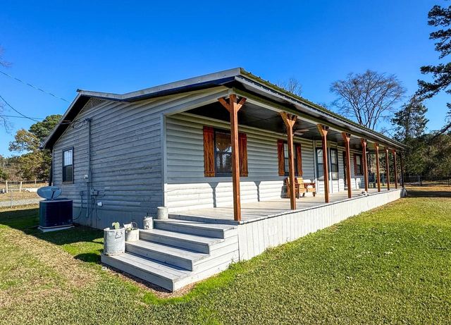 724 W Highway 11, Daingerfield, TX 75638