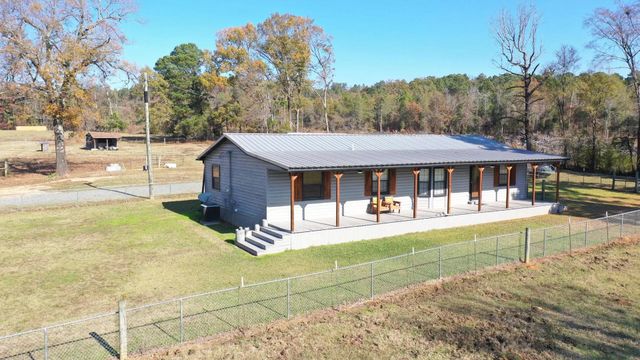 724 W Highway 11, Daingerfield, TX 75638