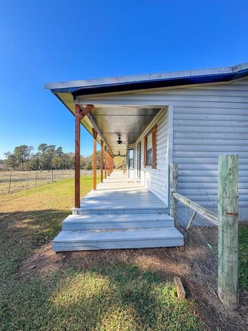 724 W Highway 11, Daingerfield, TX 75638