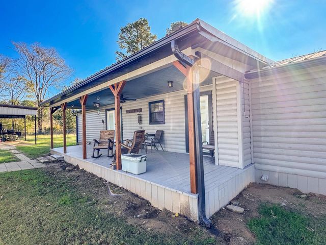 724 W Highway 11, Daingerfield, TX 75638