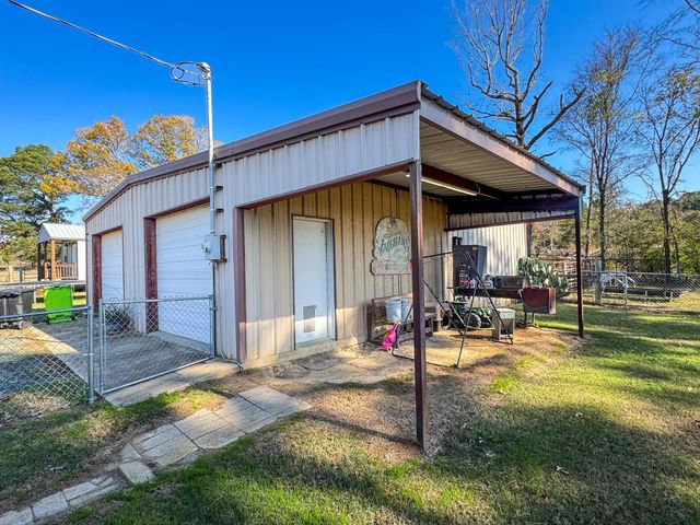 724 W Highway 11, Daingerfield, TX 75638