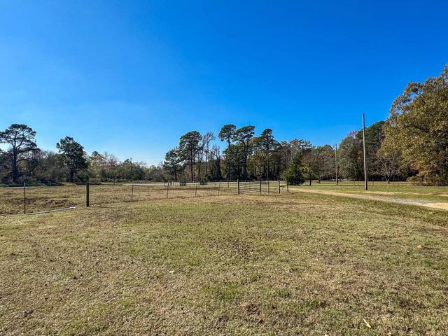 724 W Highway 11, Daingerfield, TX 75638