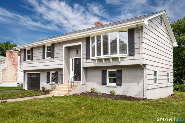 105 Ursini Drive, Hamden, CT 06514