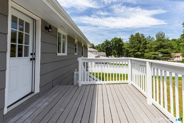 105 Ursini Drive, Hamden, CT 06514