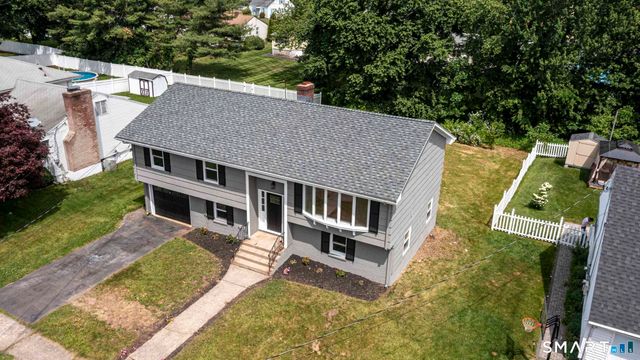 105 Ursini Drive, Hamden, CT 06514