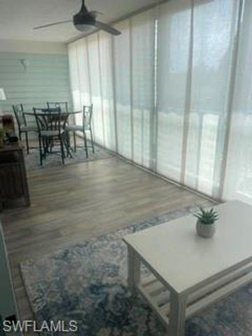 1050 9th ST S 102, Naples, FL 34102