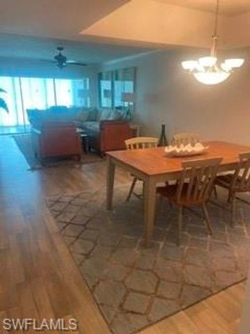 1050 9th ST S 102, Naples, FL 34102